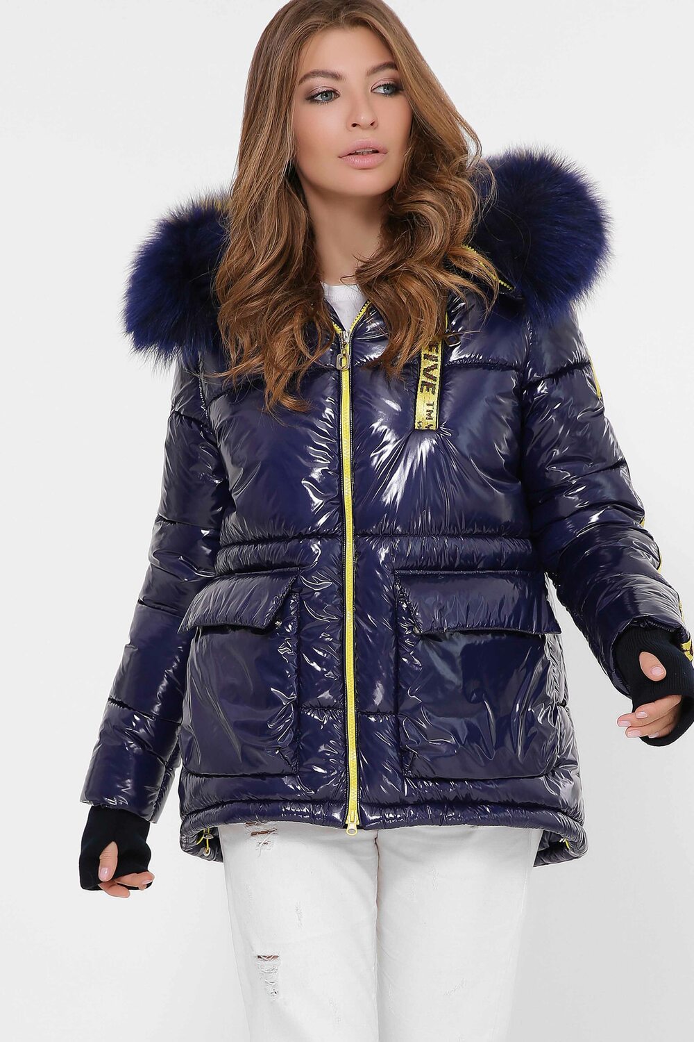 Зимняя куртка с мехом цвет синий