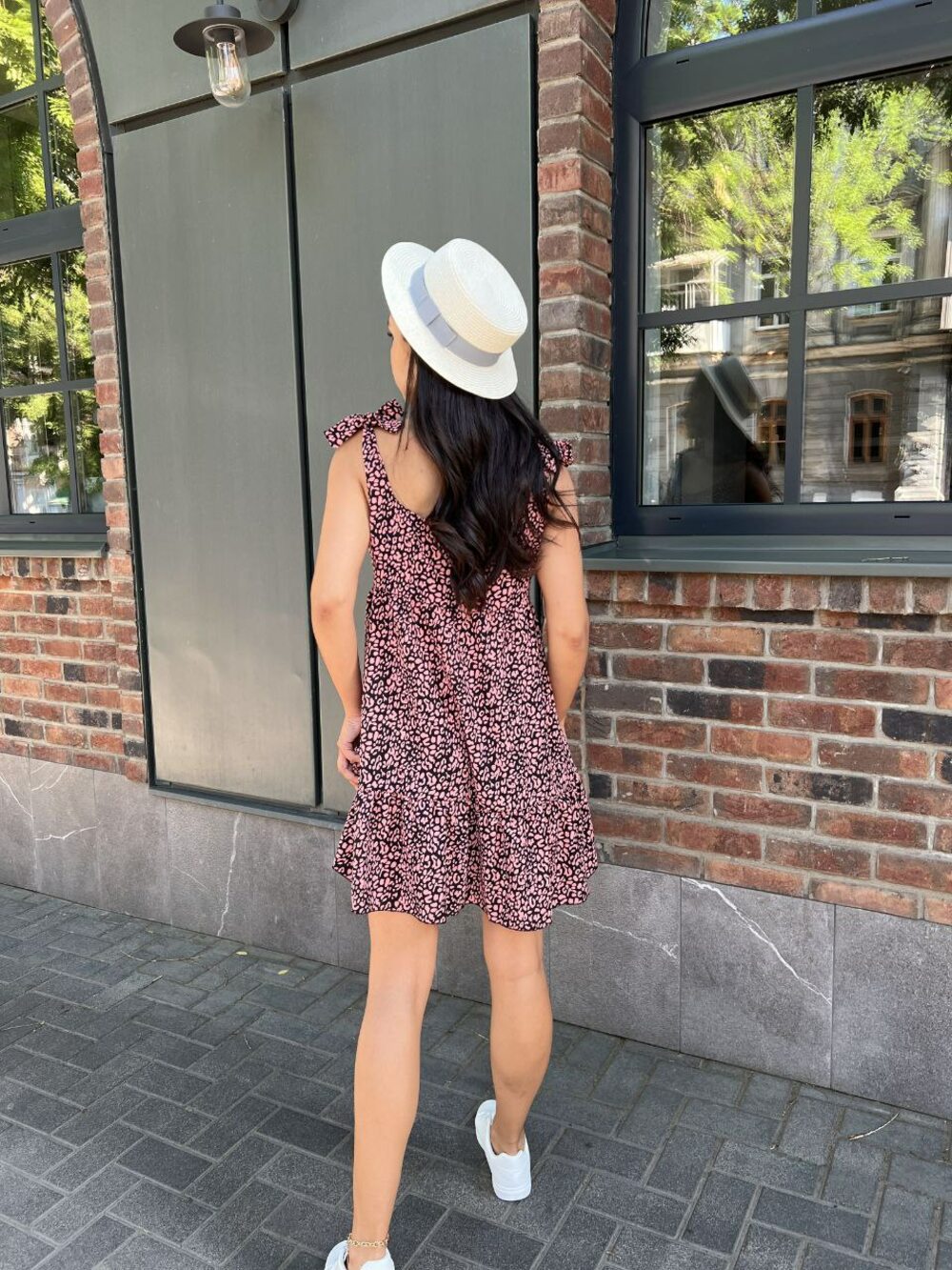 Літній легкий сарафан рожево-білий