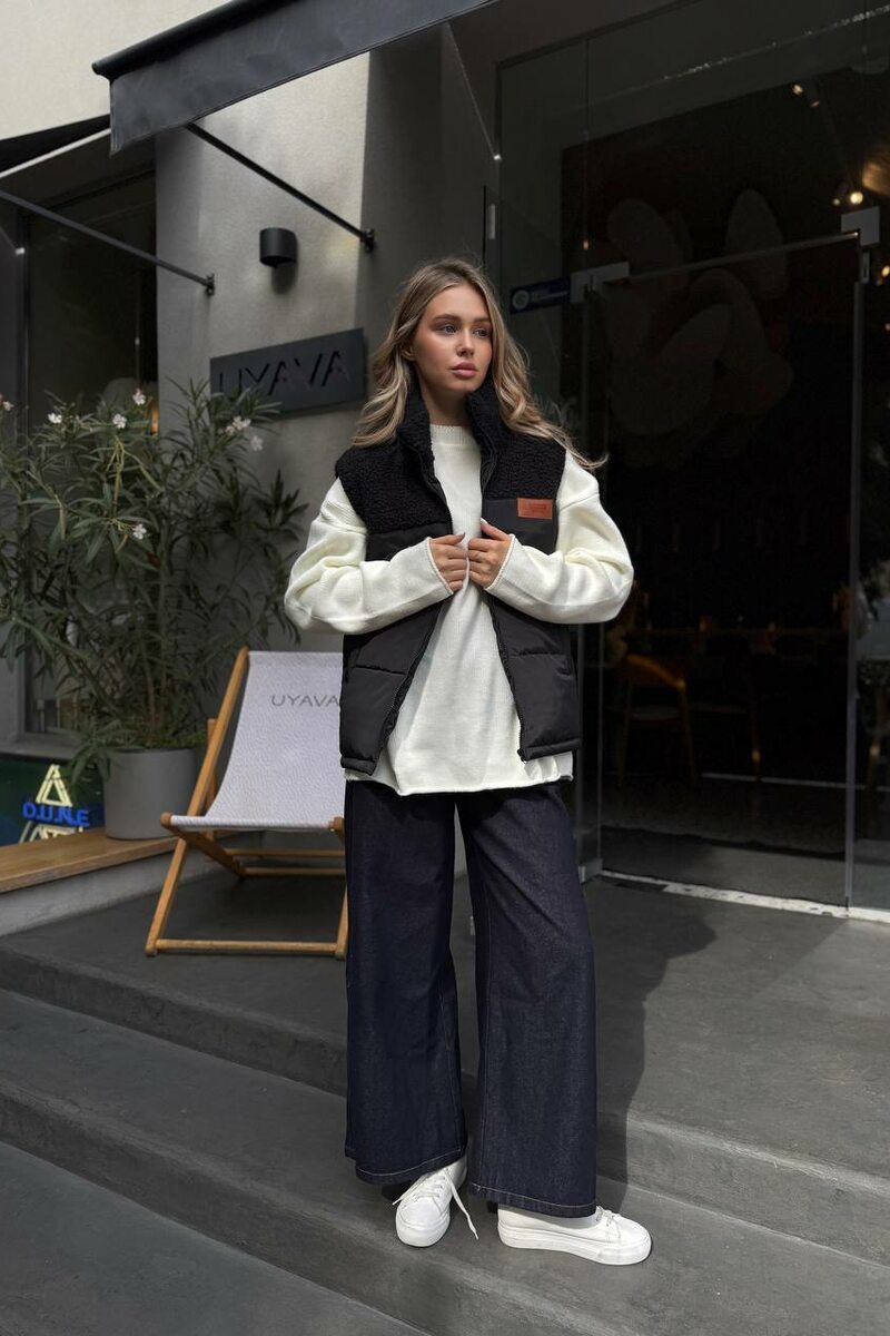 Жилет стьобаний з хутром баранчик колір чорний