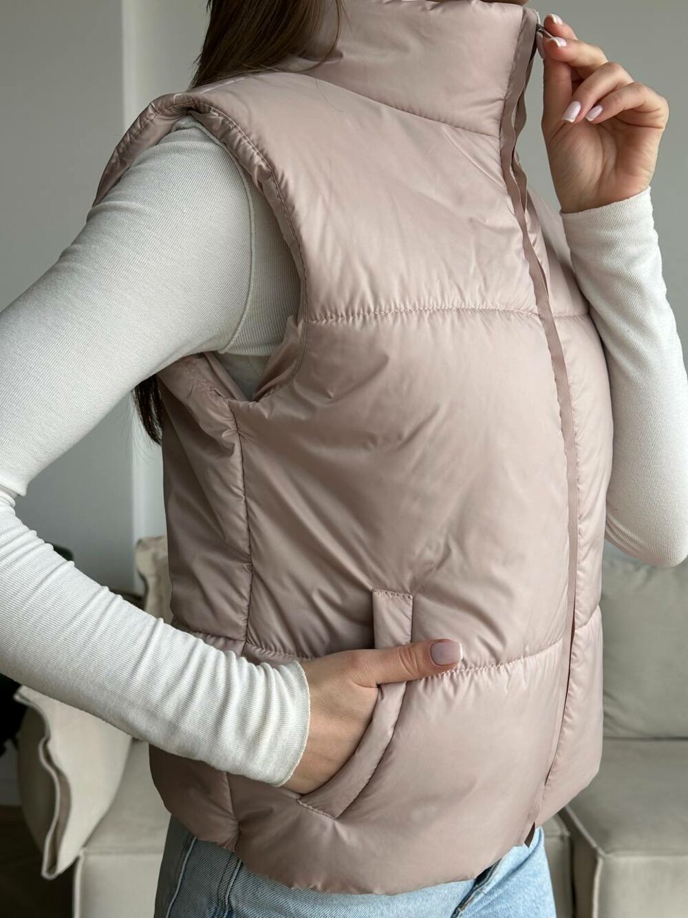 Жилетка утеплена плащівка колір бежевий
