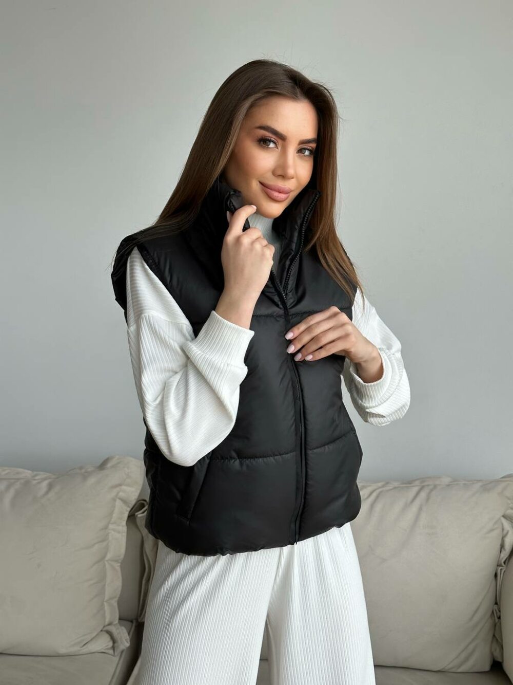 Жилетка утеплена плащівка колір чорний