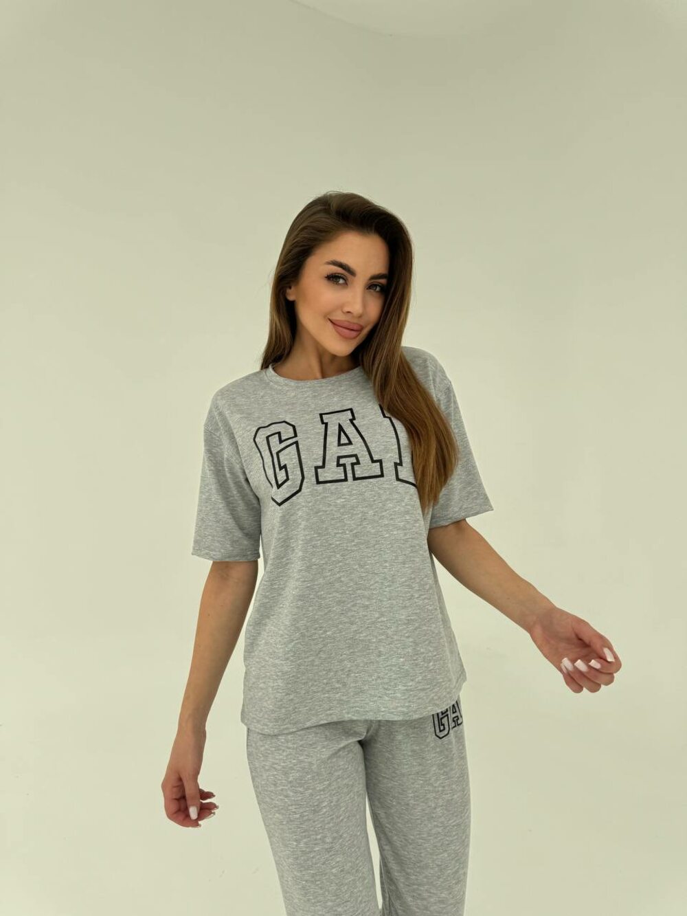 Костюм двійка з написом, сірий колір