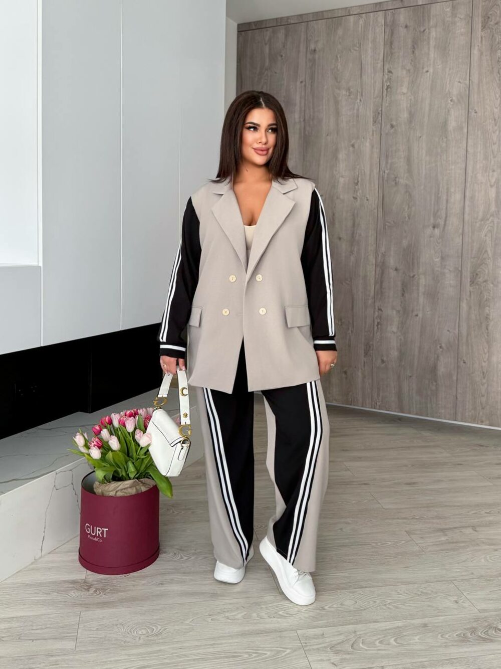 Костюм з піджака та штанів, колір чорний