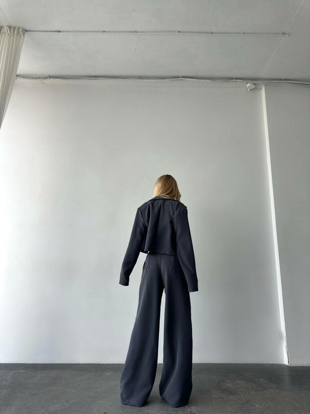 Костюм тройка с топом графит