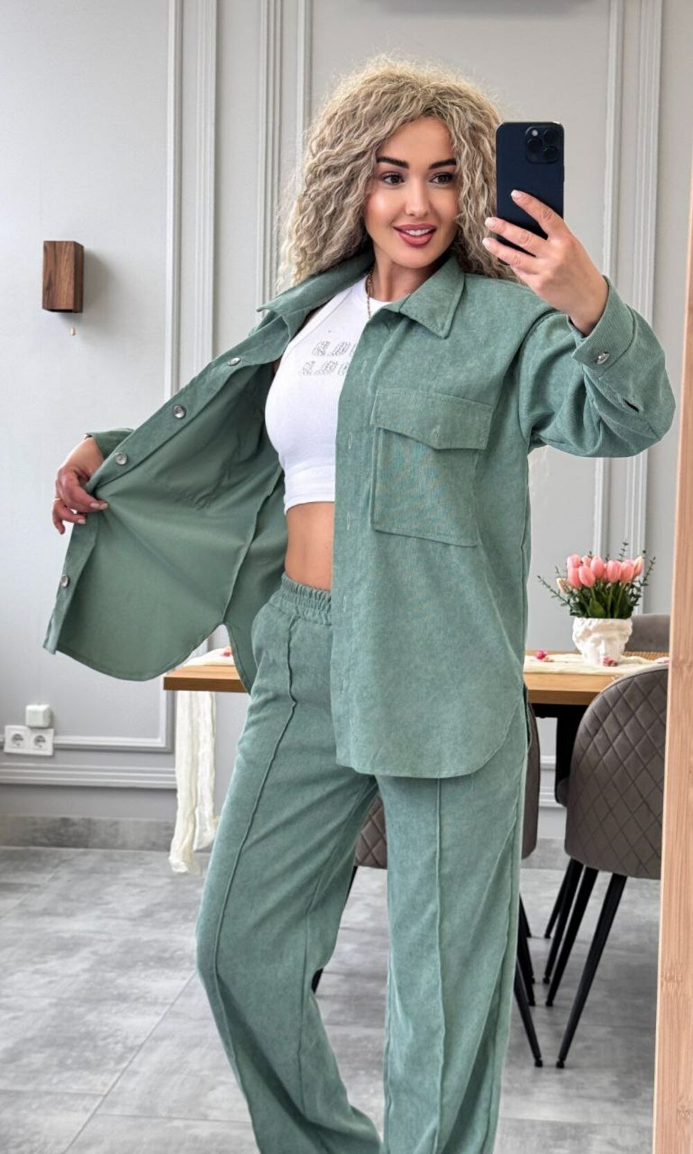 Костюм двійка складається з штанів та сорочки, колір оливковий