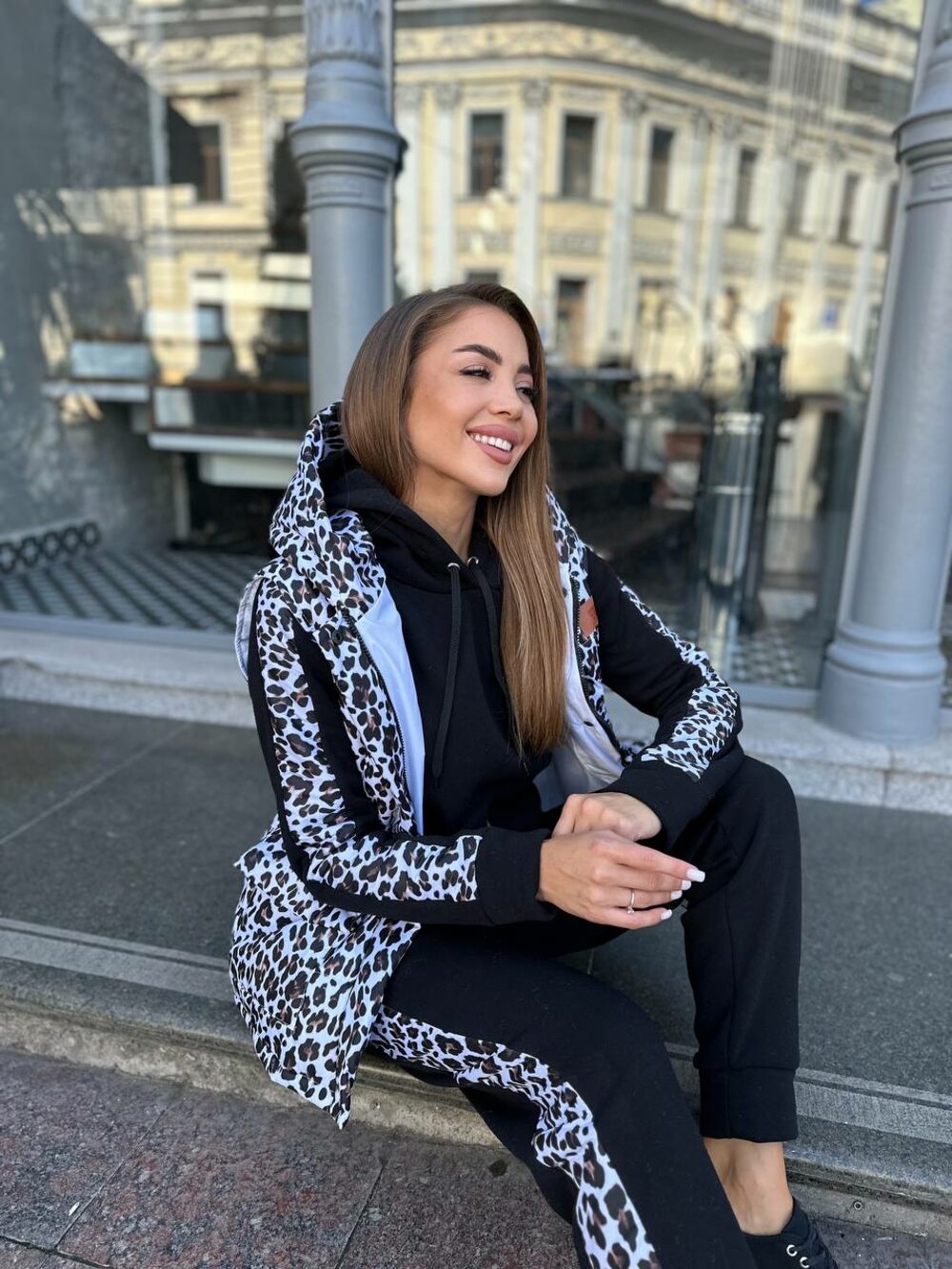 Костюм трійка леопард біло-чорний