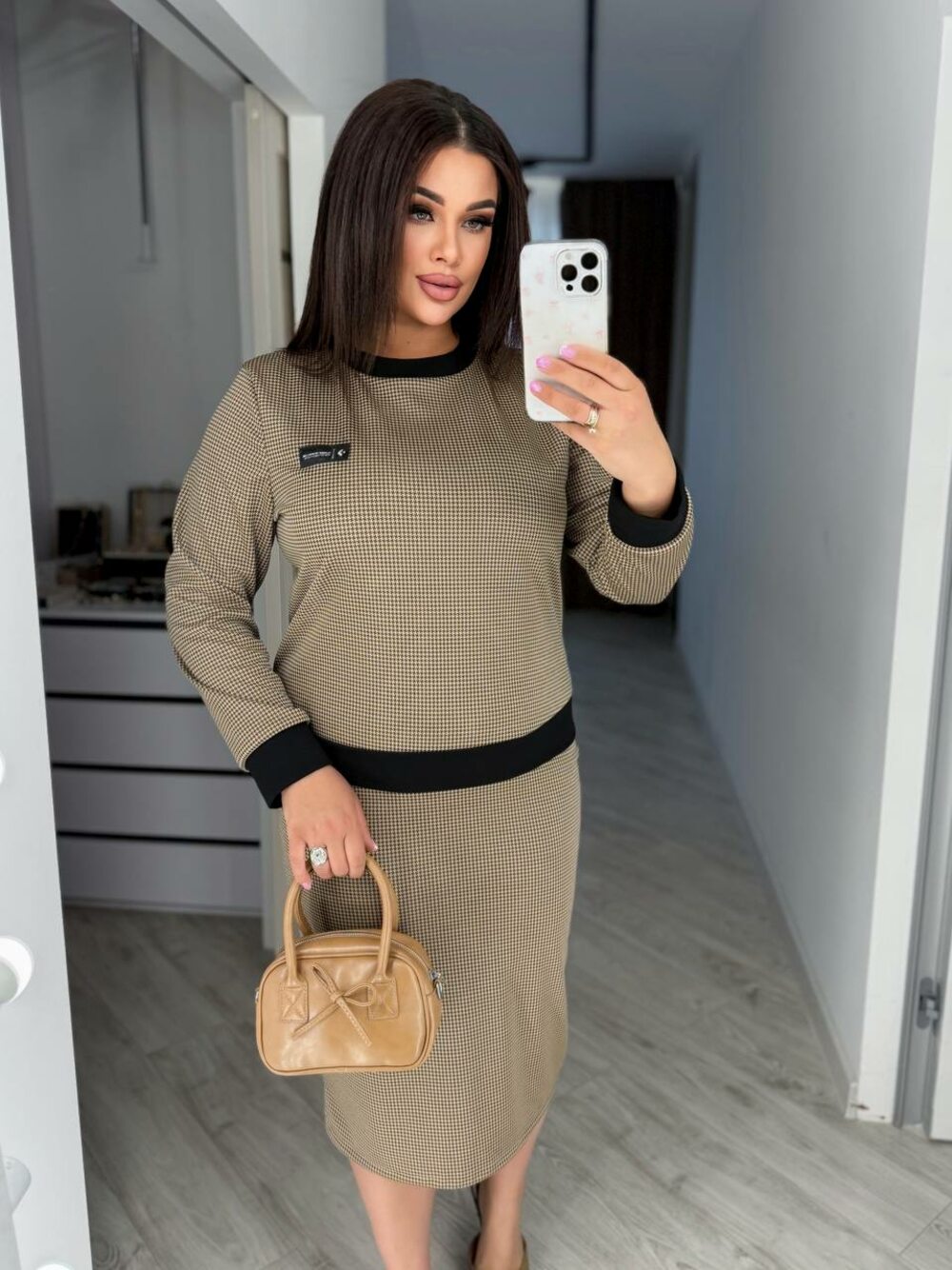 Костюм з кофти та спідниці, колір сірий