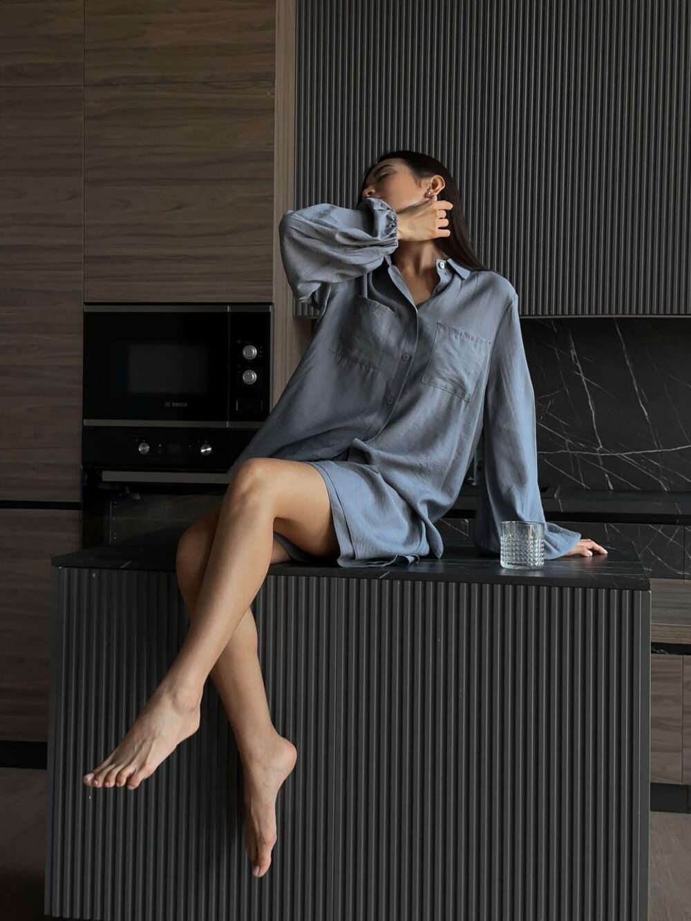 Костюм двійка складається з сорочки та шорт, колір сіро-бузковий