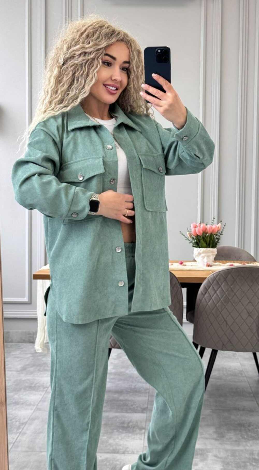 Костюм двійка складається з штанів та сорочки, колір оливковий