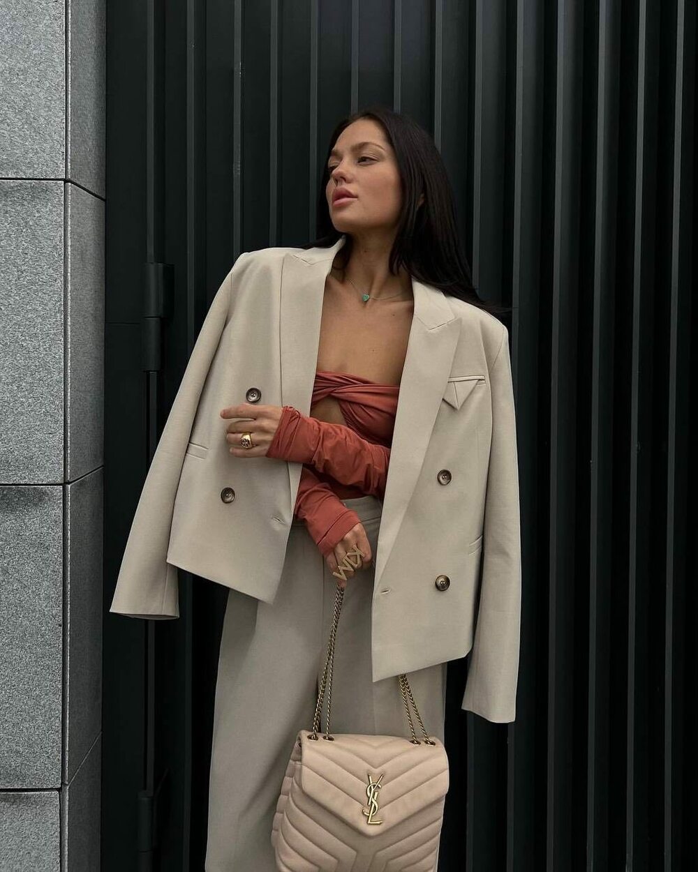 Костюм оверсайз, піджак з плічками, без підкладки, штани на високій посадці, колір бежевий