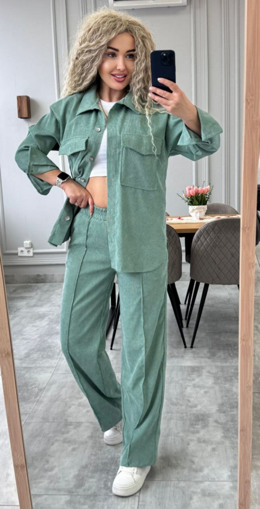 Костюм двійка складається з штанів та сорочки, колір оливковий