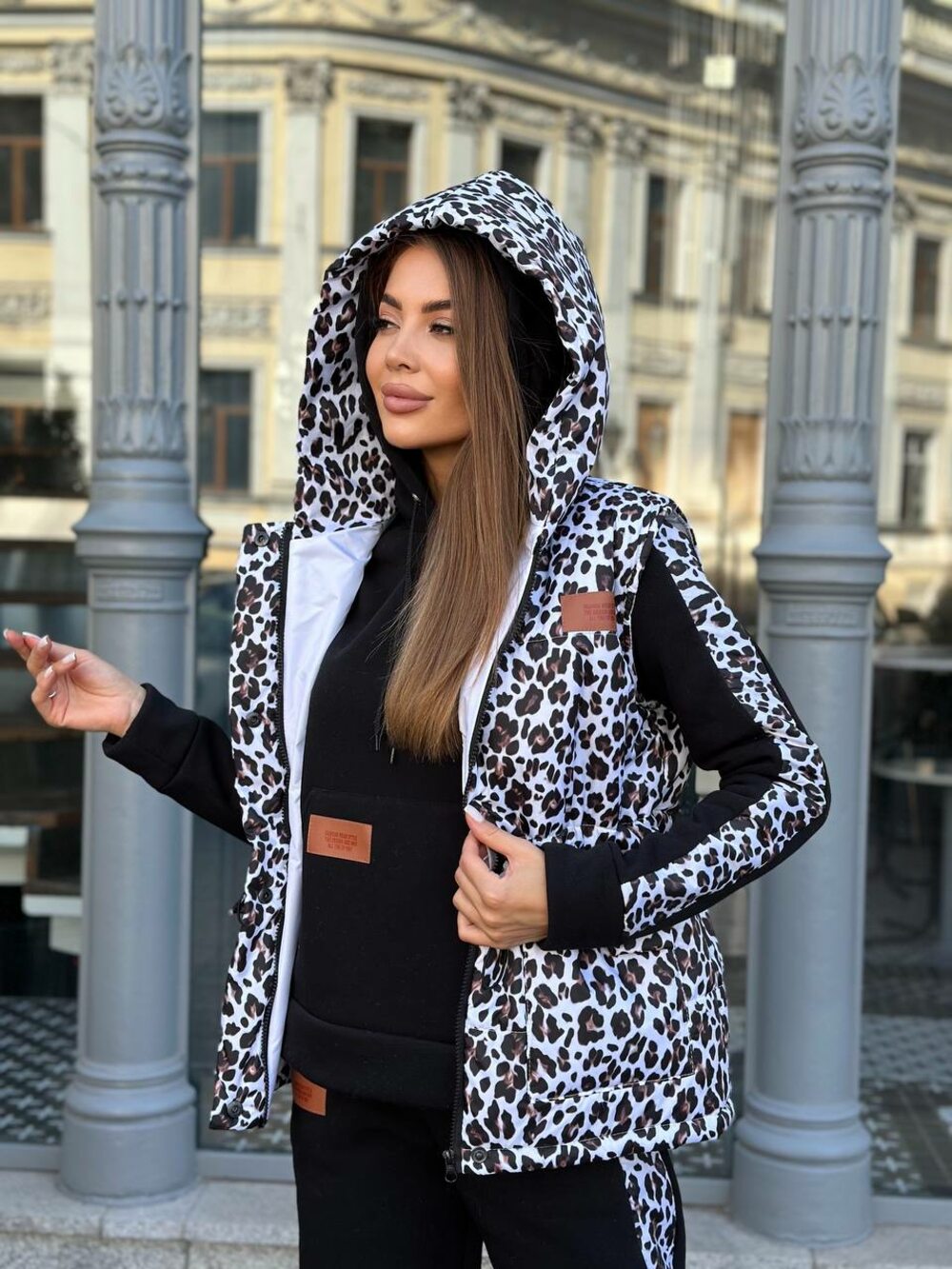 Костюм трійка леопард біло-чорний