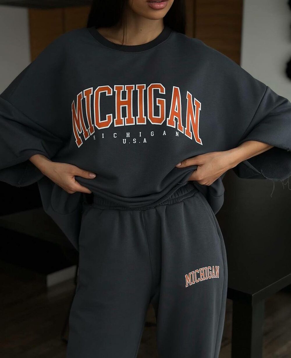 Костюм двійка з написом, колір графіт