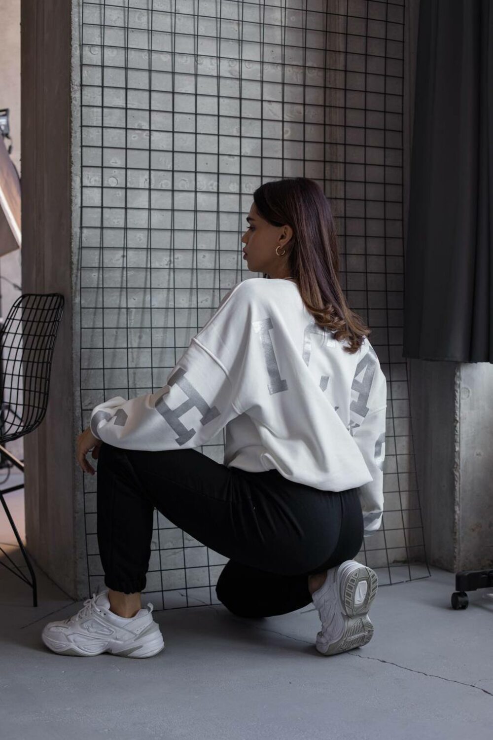 Костюм Chicago складається з джогерів та світшота.