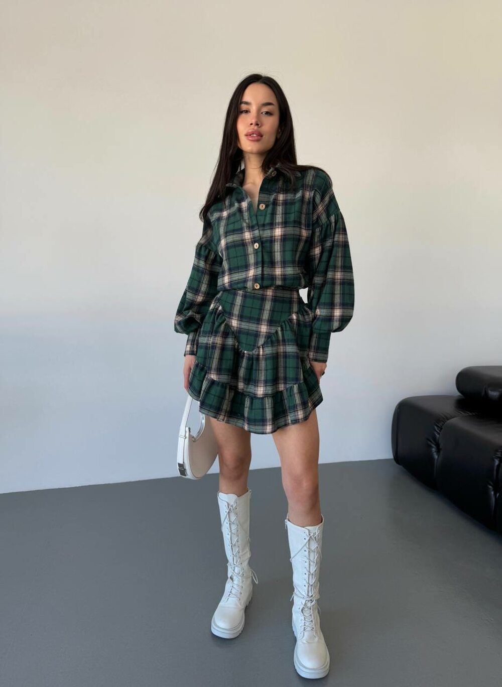 Костюм двійка в клітинку зі спідниці та сорочки, колір зелений