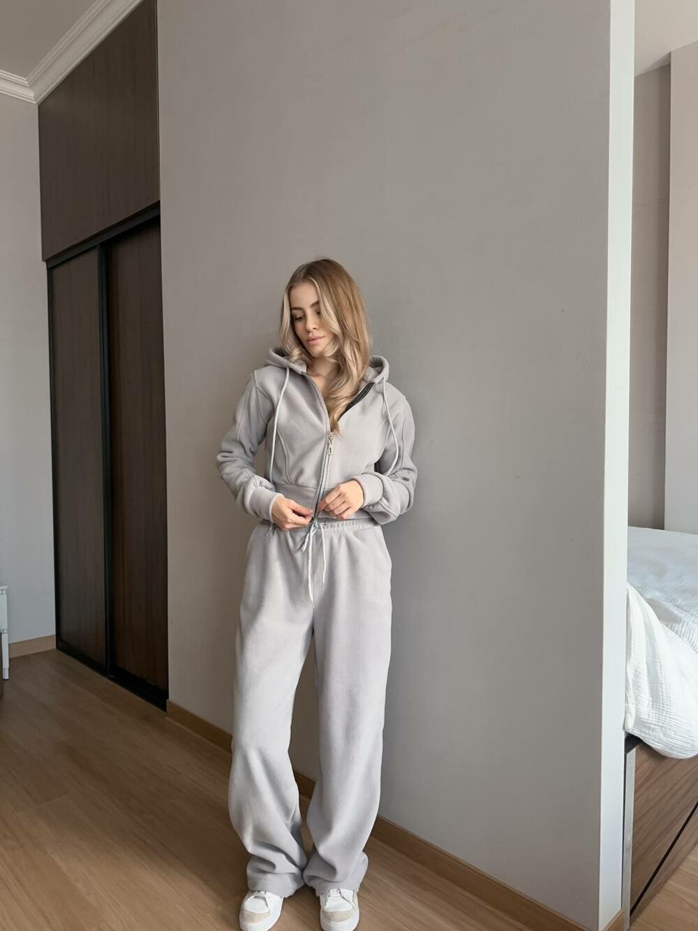 Спортивный костюм флисовый с капюшоном цвет графит