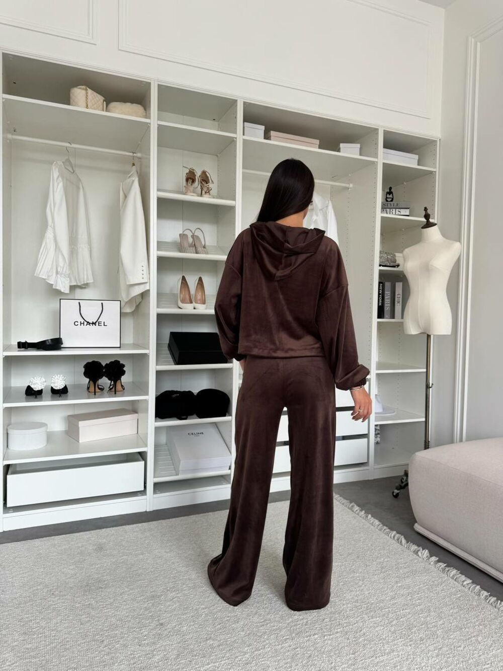 Велюровий костюм з регульованими зав'язками, колір шоколад