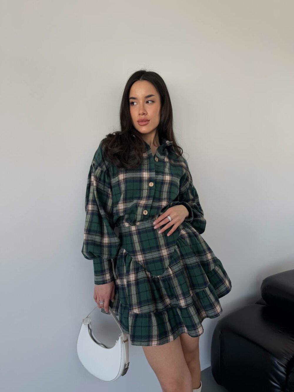 Костюм двійка в клітинку зі спідниці та сорочки, колір зелений