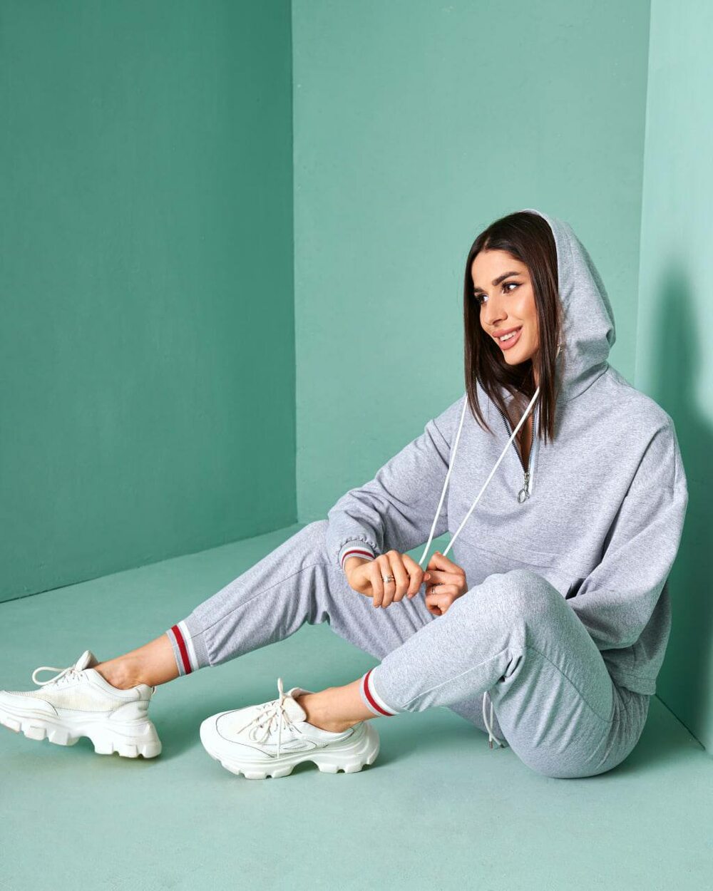 Вільний спорт костюм сірий