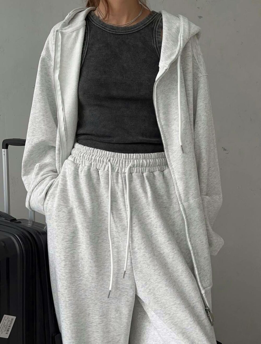 Костюм з подовженим худим, колір меланж