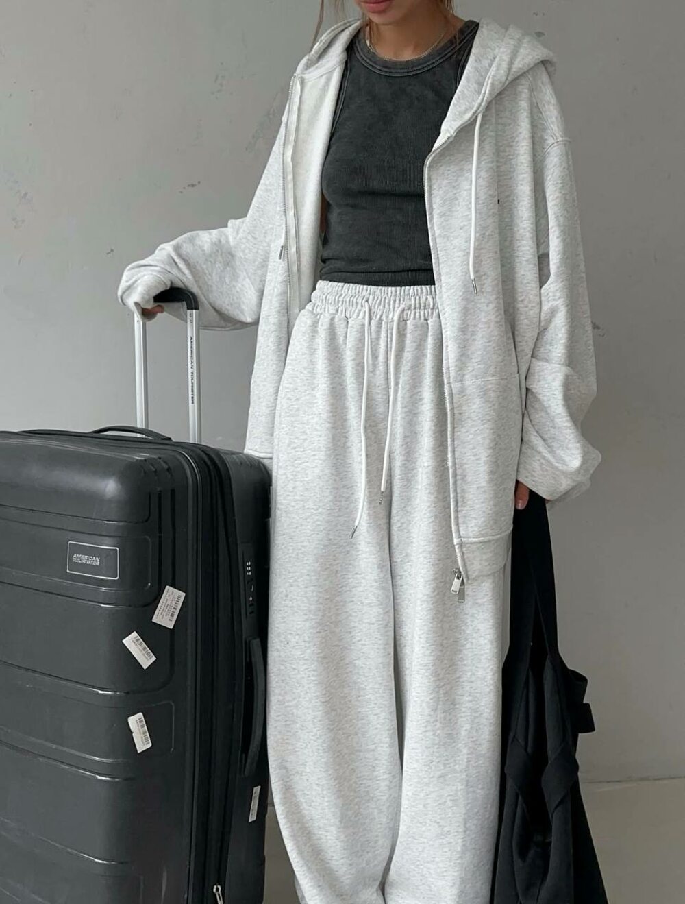 Костюм з подовженим худим, колір меланж