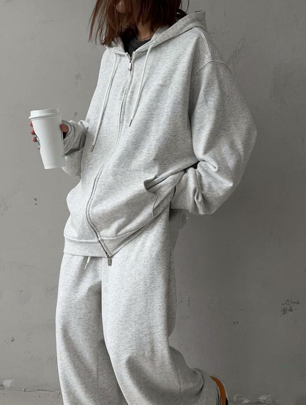 Костюм з подовженим худим, колір меланж