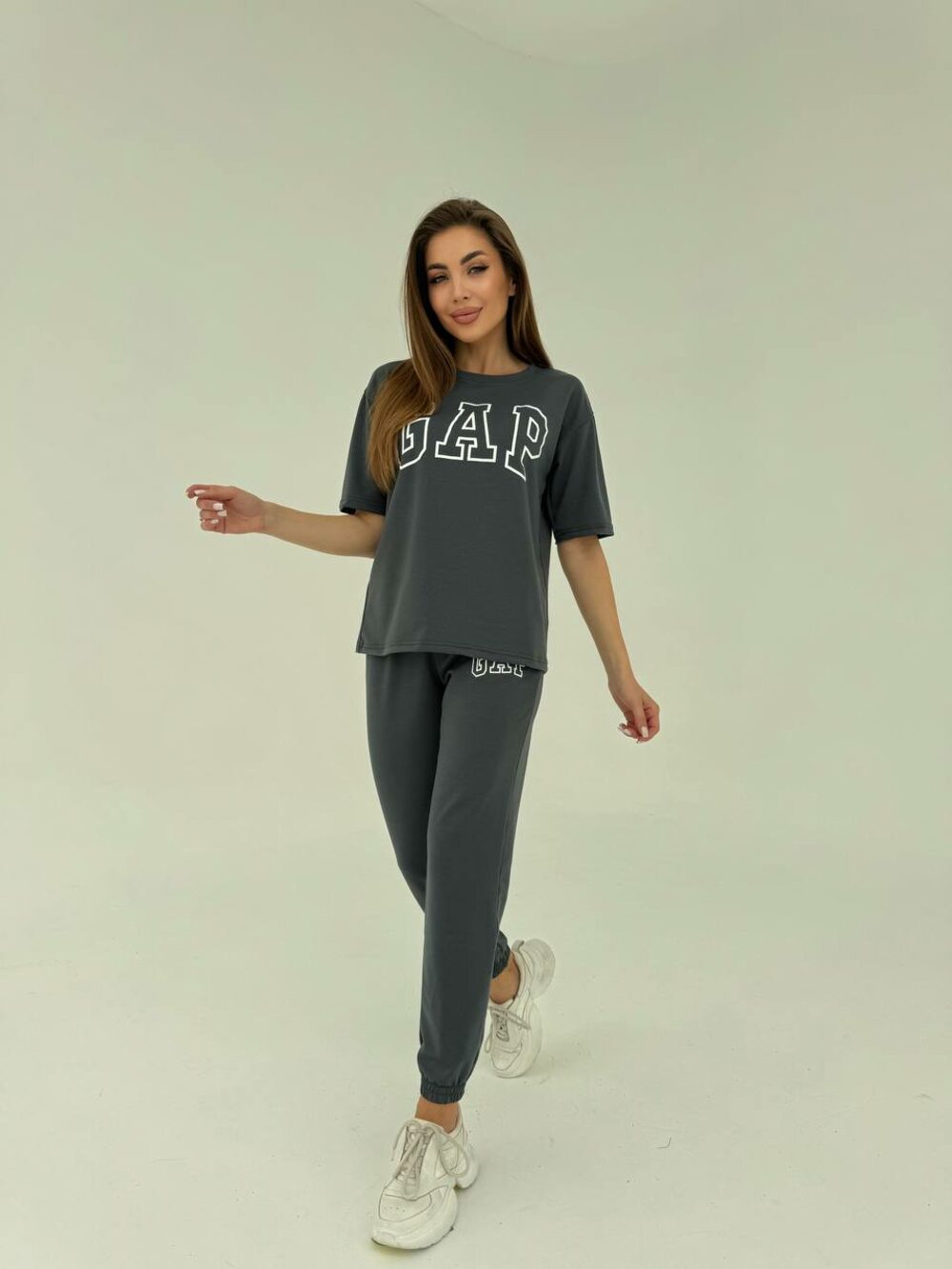 Костюм двійка з написом, колір графіт