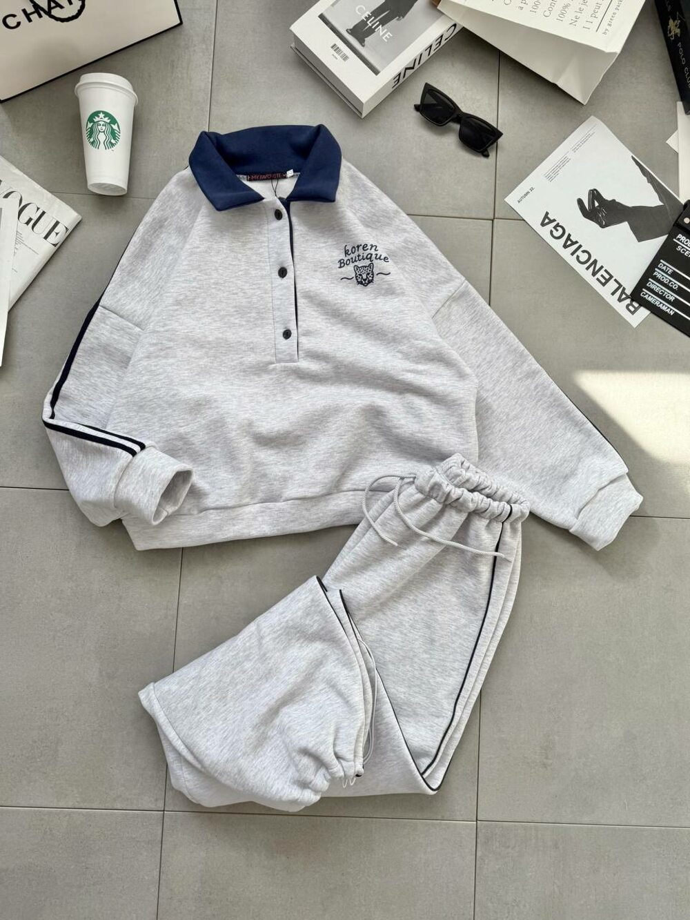 Костюм на флісі складається з кофти та штанів, колір меланж.