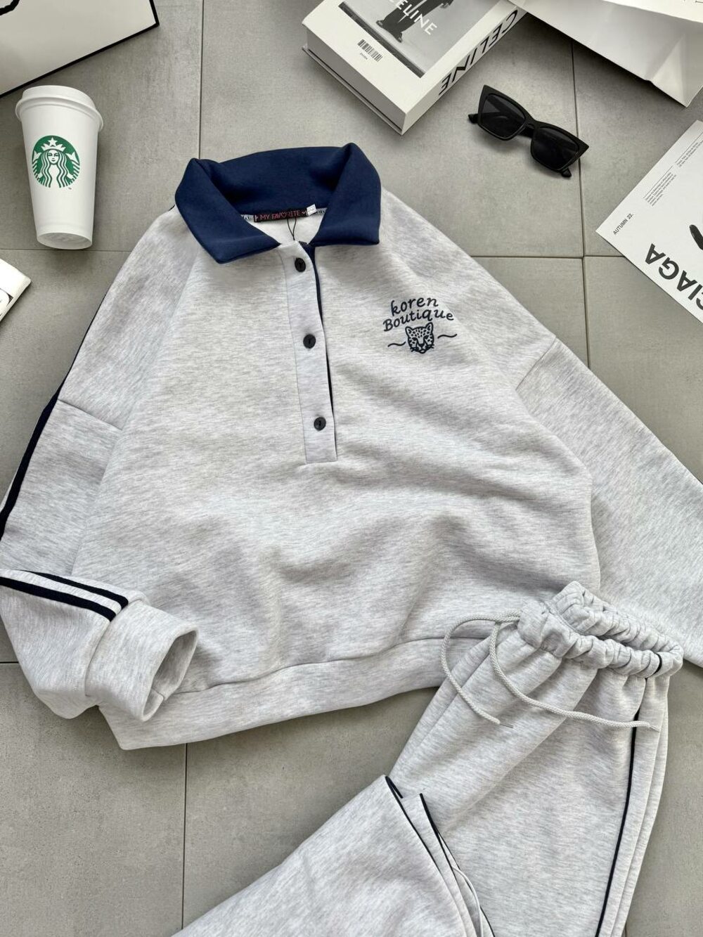 Костюм на флісі складається з кофти та штанів, колір меланж.