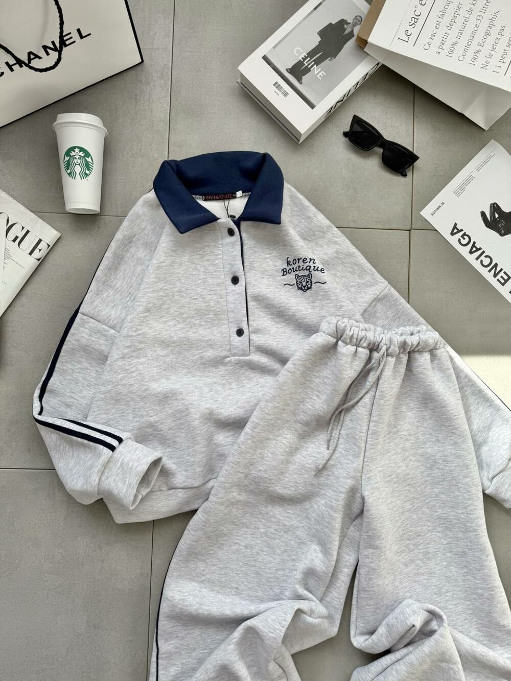 Костюм на флісі складається з кофти та штанів, колір меланж.