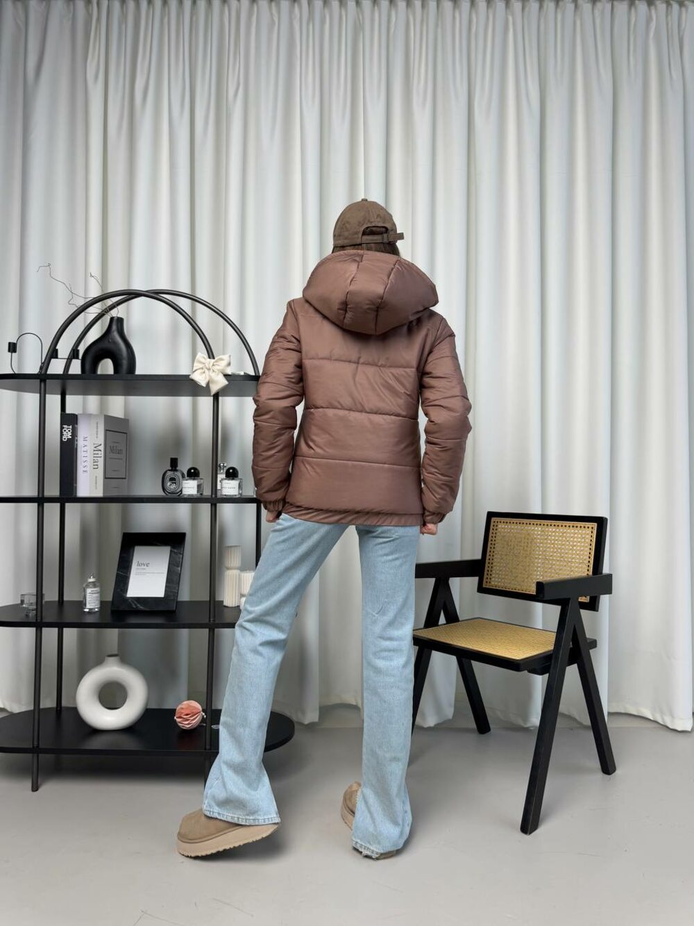 Куртка зима капюшон отстегивается цвет коричневый