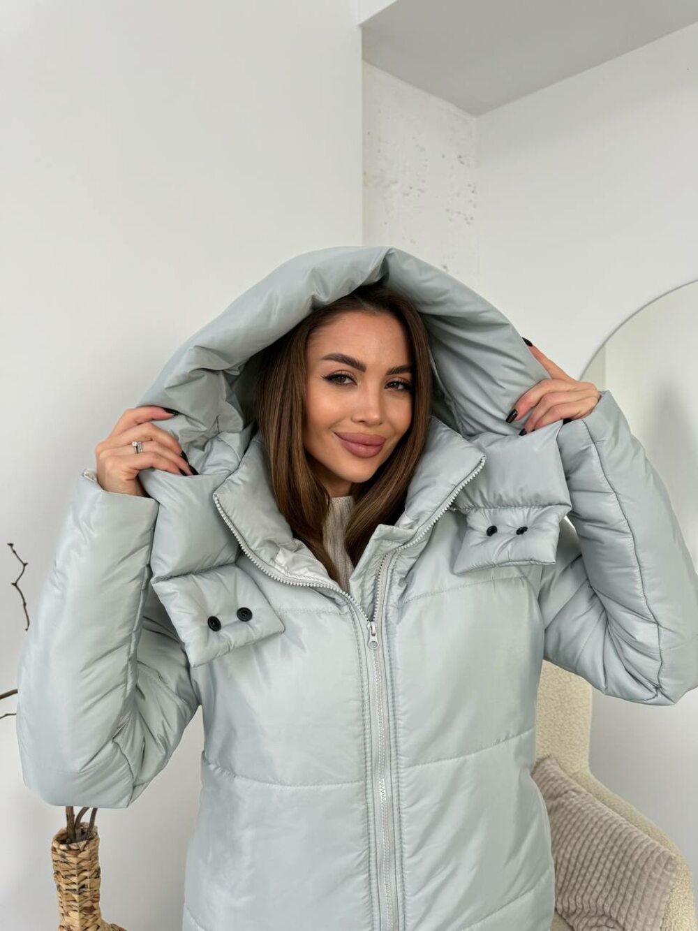 Пальто утеплене зимове з капюшоном в мінусову температуру колір світло-бежевий