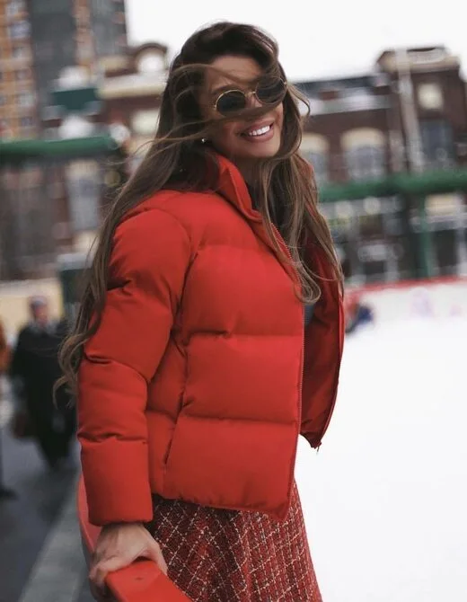 Короткая курточка из матовой плащевки цвет красный