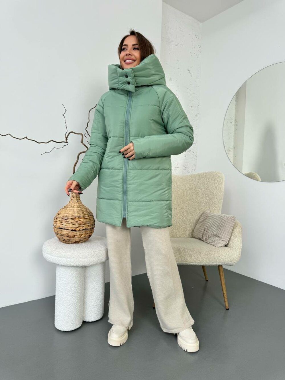 Пальто утеплене зимове з капюшоном в мінусову температуру оливковий колір