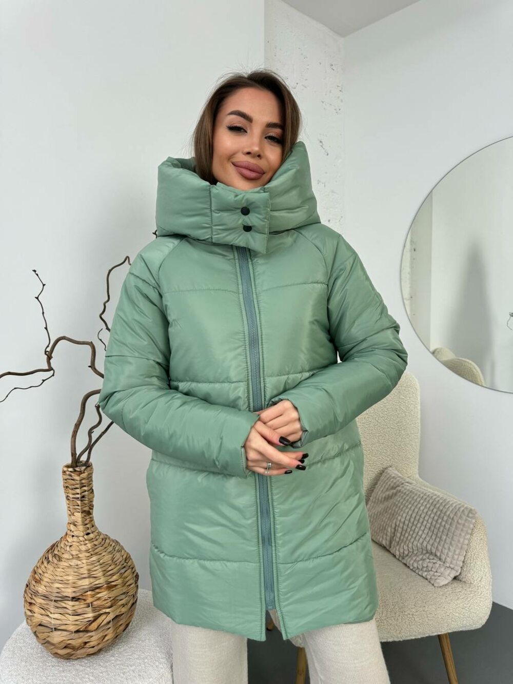 Пальто утеплене зимове з капюшоном в мінусову температуру оливковий колір