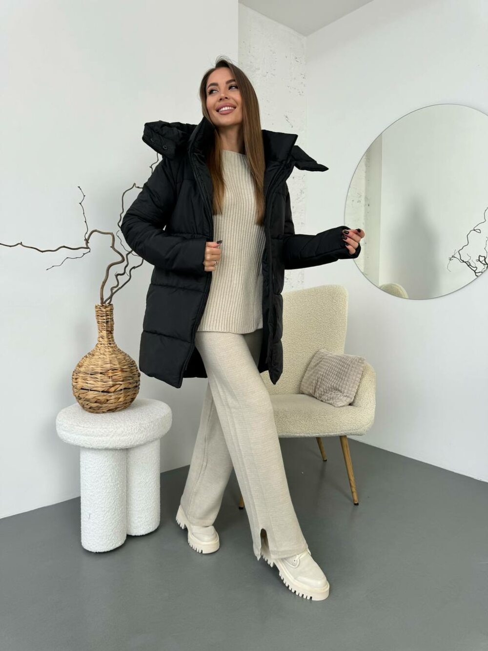 Пальто утеплене зимове з капюшоном у мінусову температуру колір чорний