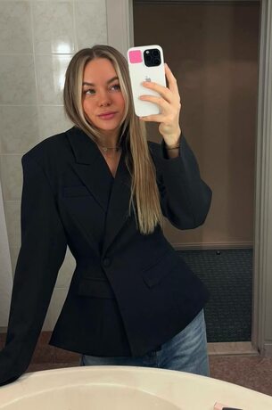 Пиджак на одну пуговицу, цвет черный и