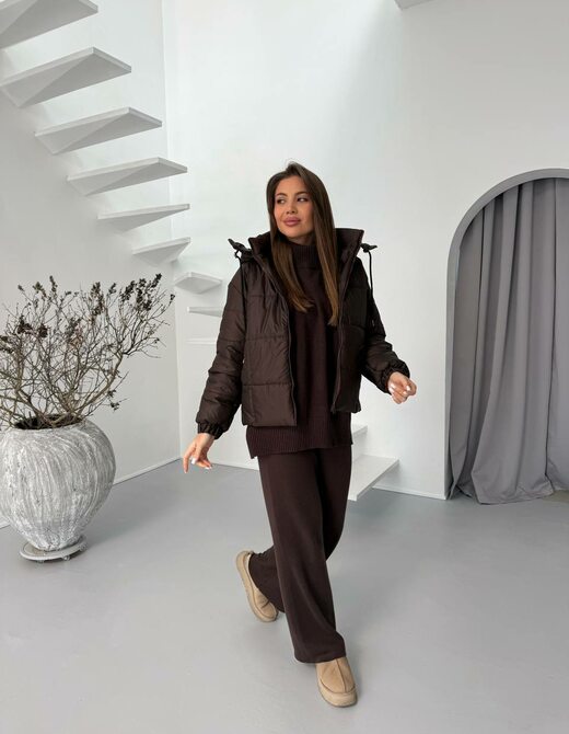 Жіноча стьобана куртка укорочена у відтінку сірого кольору