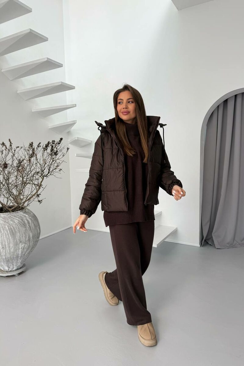 Жіноча стьобана куртка укорочена у відтінку сірого кольору