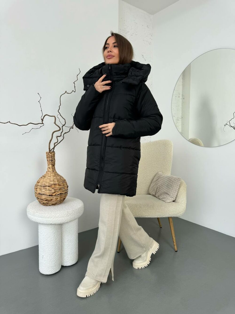 Пальто утеплене зимове з капюшоном у мінусову температуру колір чорний