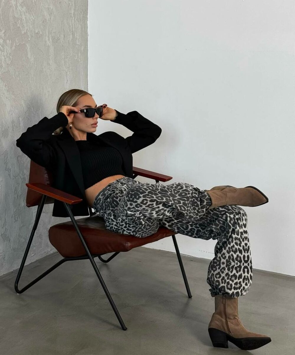 Укорочений піджак, колір чорний