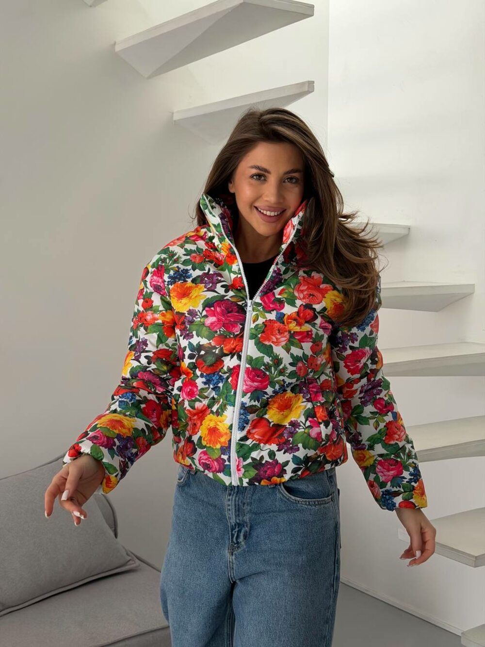 Куртка весняна стьобана з квітковим принтом колір білий