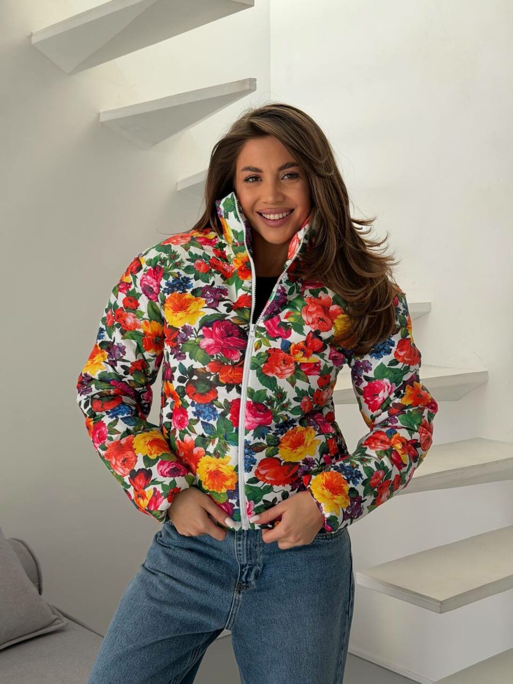 Куртка весняна стьобана з квітковим принтом колір білий