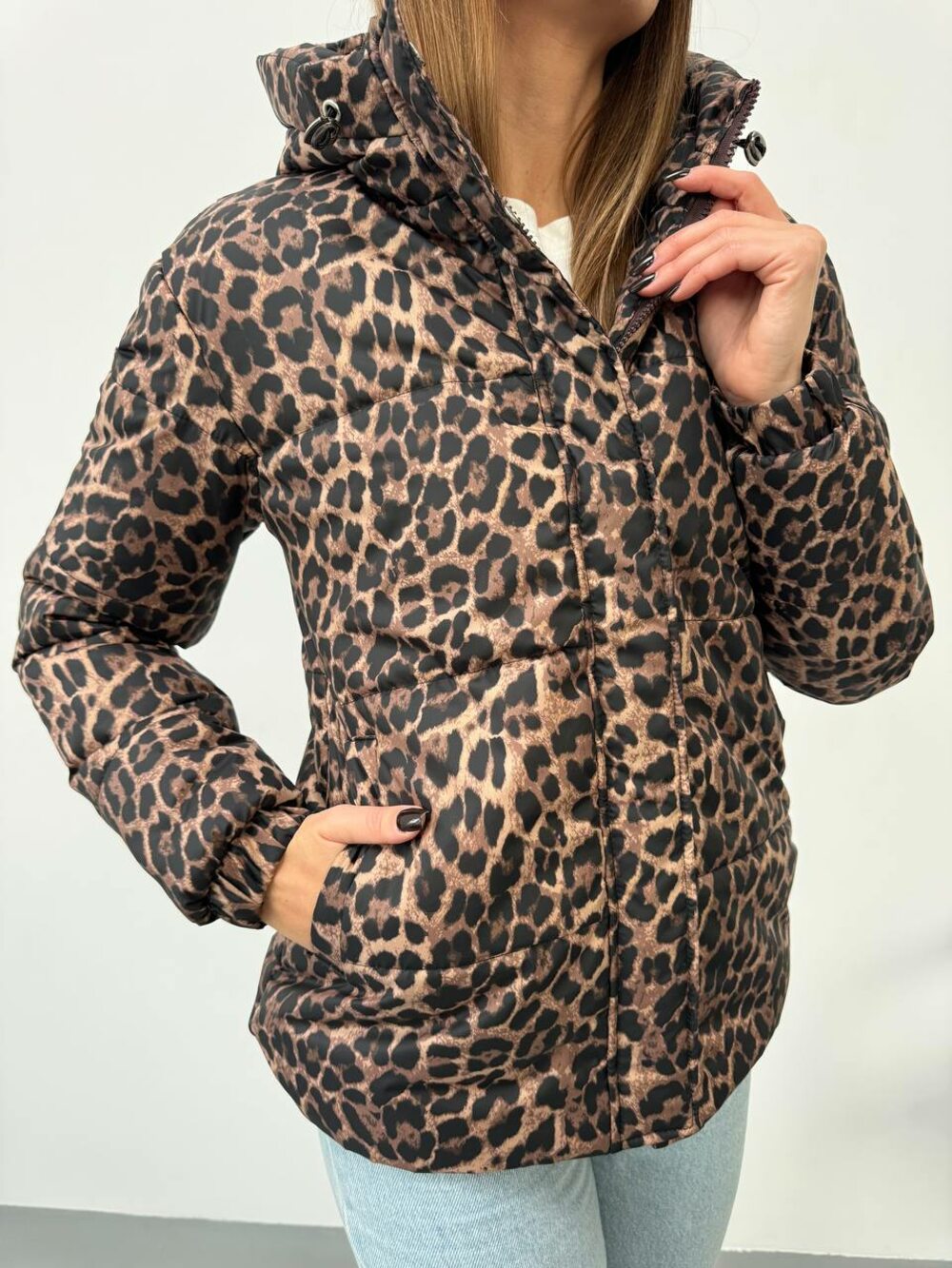 Куртка з капюшоном принт леопард утеплювач силікон 200 колір коричневий