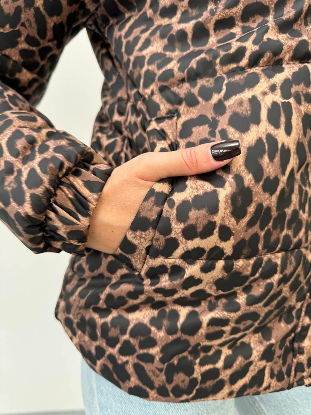 Куртка з капюшоном принт леопард утеплювач силікон 200 колір коричневий