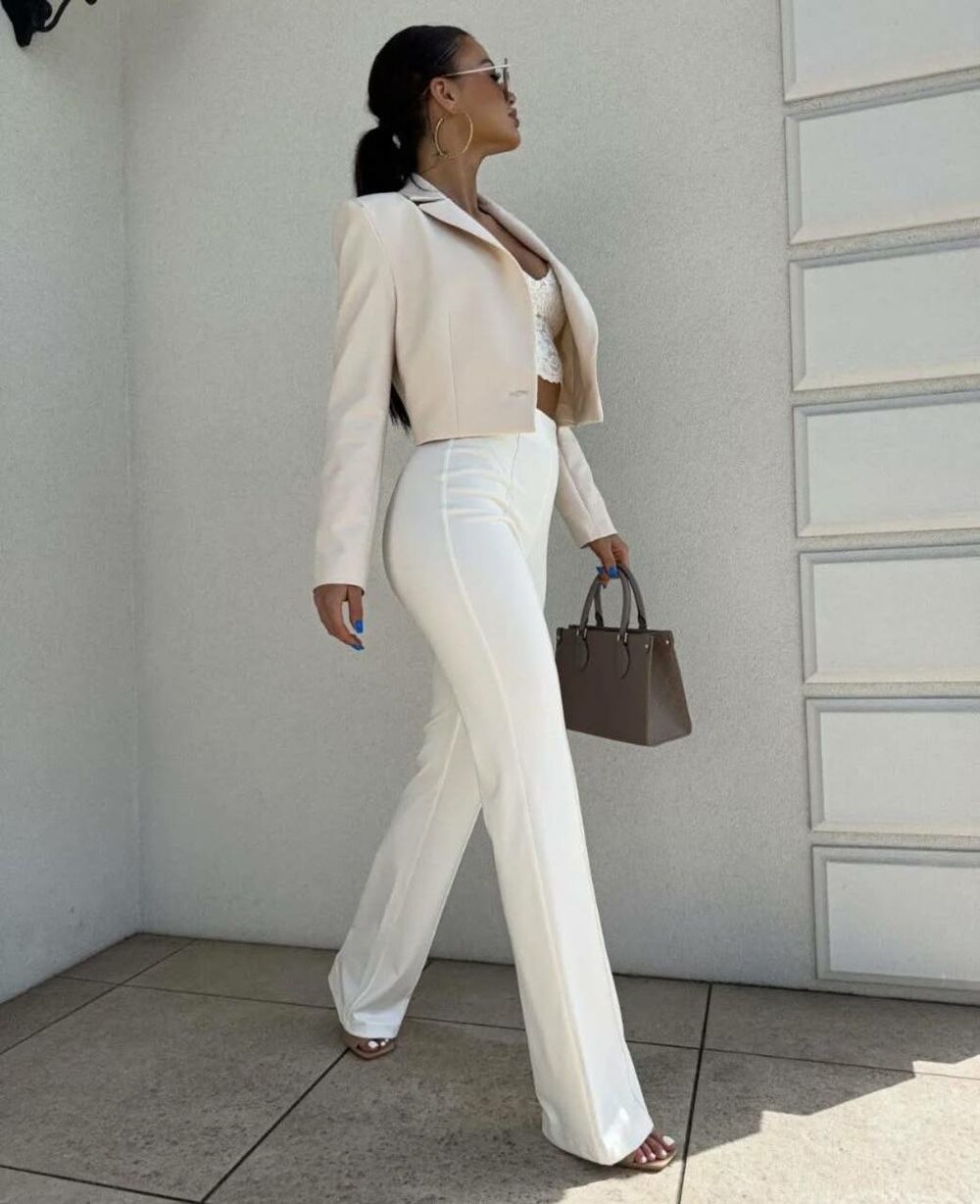 Укорочений піджак, колір бежевий