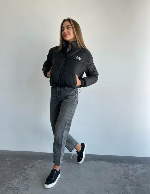 Демисезонная курточка с накатом, цвет черный