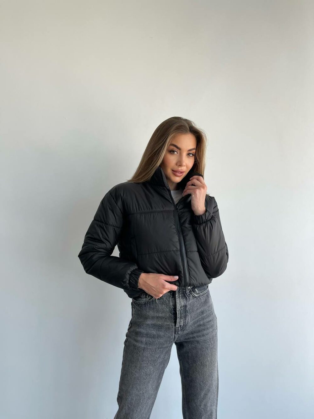 Демисезонная курточка с накатом, цвет черный