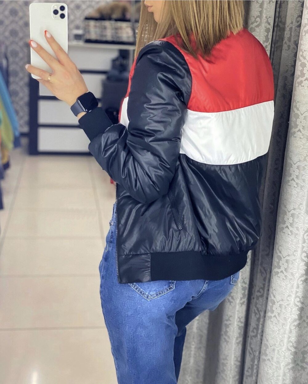 Куртка бомбер на змейке