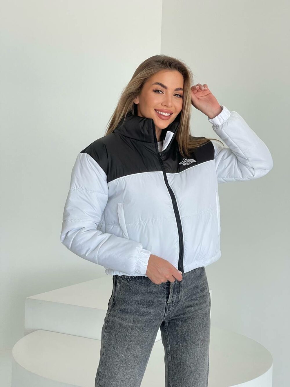 Демісезонна курточка з накатом, колір білий